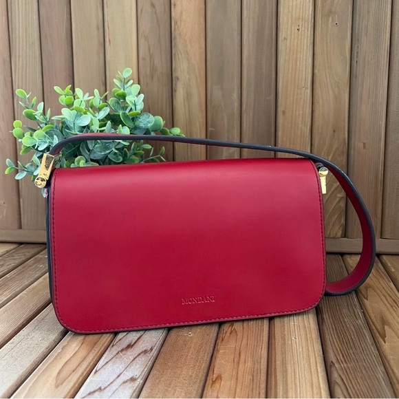 Mondani New York Red Baguette Shoulder Bag, Minimal Y2K Structured Gold Hardware - Picture 3 of 10